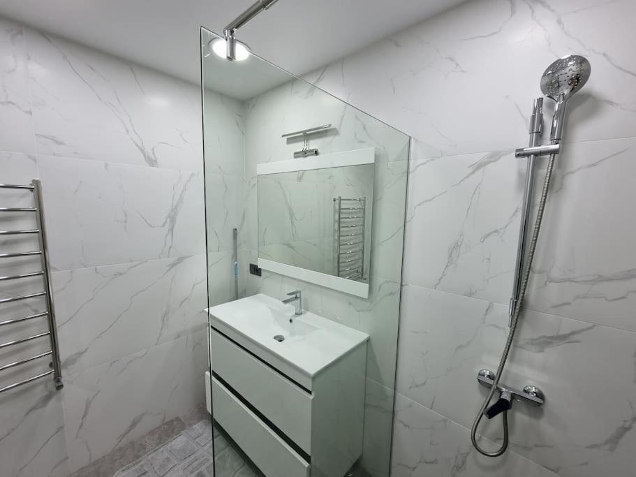 Grand Excelent New Ultra Central Apartments Кишинів Екстер'єр фото