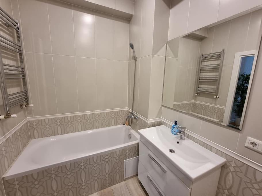 Grand Excelent New Ultra Central Apartments Кишинів Екстер'єр фото