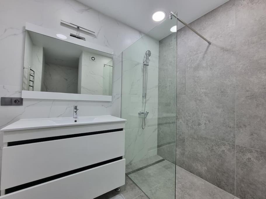 Grand Excelent New Ultra Central Apartments Кишинів Екстер'єр фото
